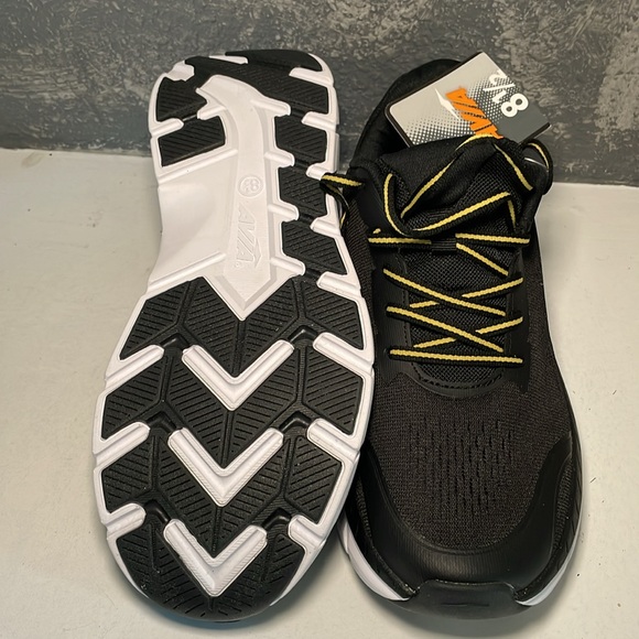 NWT AVIA tennis shoes. - Picture 2 of 4